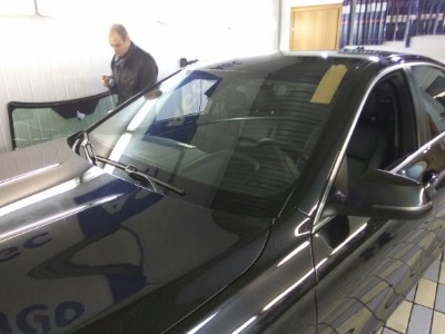 Установка лобового стекла BMW 5 (F10) 4D SED 2012-2017