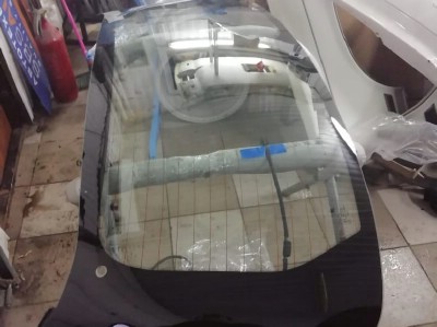 Установка заднего стекла BMW X5 (E70) 2006-2013