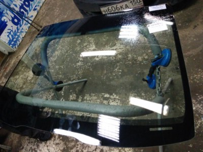 Установка лобового стекла Honda Accord -