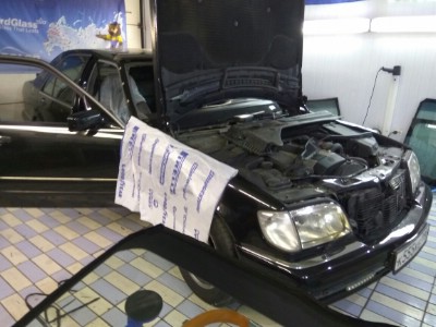 Установка лобового стекла Mercedes W140 (500,600 SE) 4D SED 1991-1998