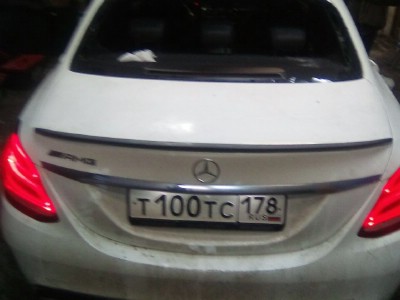 Установка заднего стекла Mercedes W205 Sed 2014-