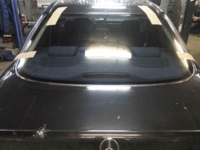 Установка заднего стекла Mercedes W210 -