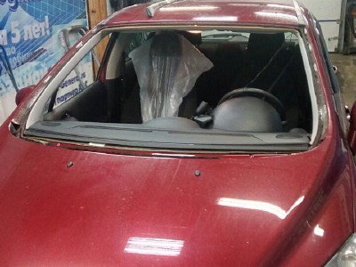 Установка лобового стекла Peugeot 308 -