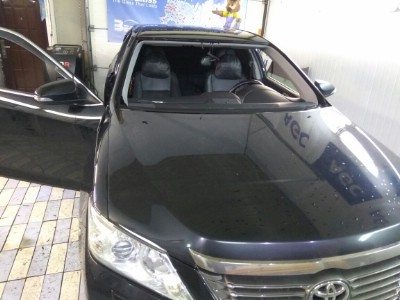 Установка лобового стекла Toyota Camry 4D SED 2011-