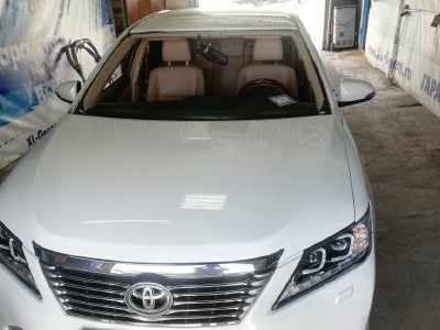 Установка автостекла Toyota Camry V55 2011-
