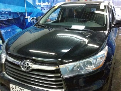 Установка автостекла Toyota Highlander 2014-