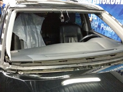 Установка лобового стекла Toyota Highlander 2014-