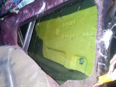 Установка лобового стекла Toyota LandcruisER 200 V8  2007-2012