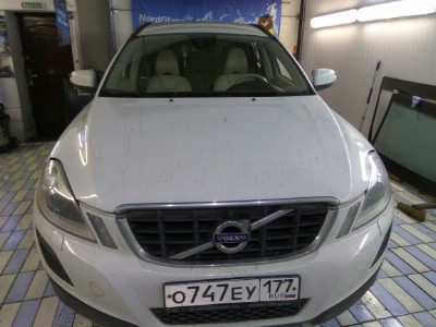 Установка лобового стекла Volvo XC 60 2008-2012