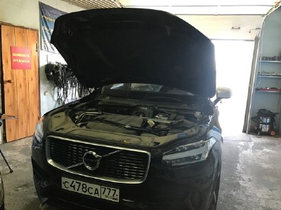 Установка лобового стекла Volvo XC90 -