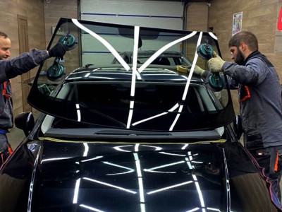 Установка лобового стекла Audi A3 B8 -