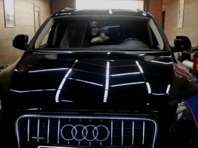 Установка лобового стекла Audi Q7 -