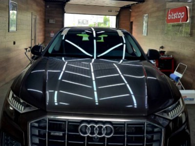 Установка автостекла Audi Q8 2019-
