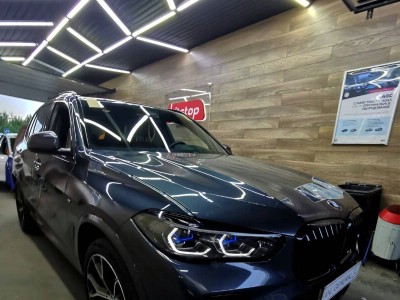 Установка лобового стекла BMW 5 series G30 2018-