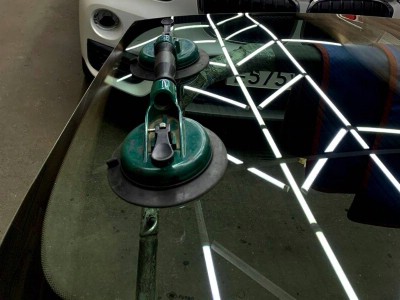 Установка лобового стекла BMW X1 2015-2019