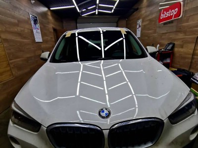 Установка лобового стекла BMW X1 F48 2015-