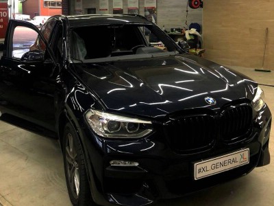 Установка лобового стекла BMW X3 -