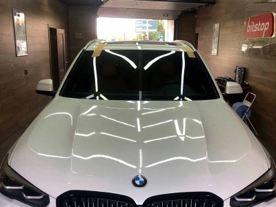 Установка лобового стекла BMW X5 -