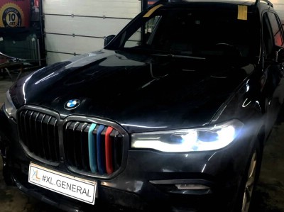 Установка лобового стекла BMW X7 2018-