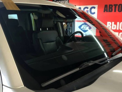 Установка лобового стекла Chevrolet Tahoe 2013-2021