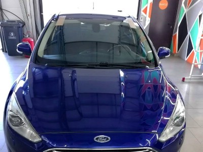 Установка лобового стекла Ford Focus III 2010-2019