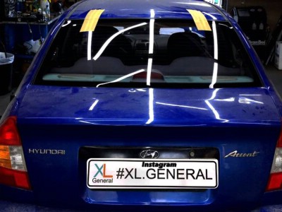 Установка лобового стекла Hyundai Accent -