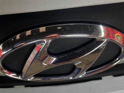 Установка лобового стекла Hyundai Solaris 2010-