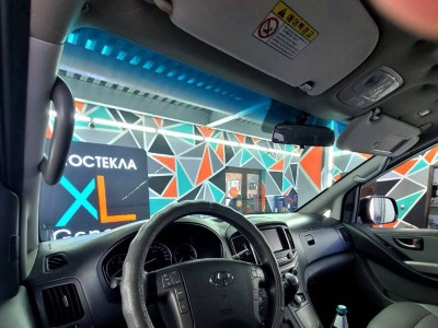 Установка лобового стекла Hyundai Starex 2019-