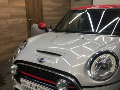 Установка лобового стекла Mini Hatch Cooper -