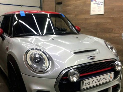 Установка лобового стекла Mini Hatch Cooper -