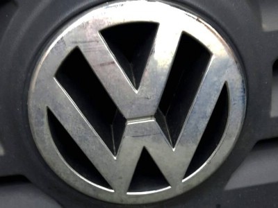Установка лобового стекла Volkswagen Caddy 2004-2015