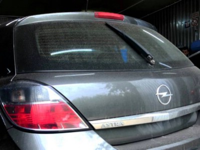 Установка лобового стекла Opel Astra -