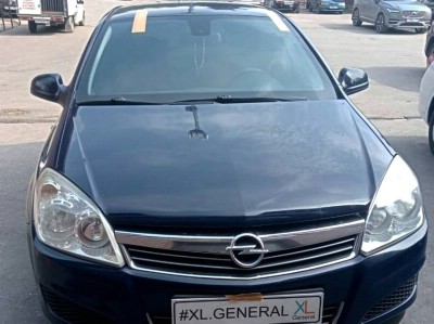 Установка лобового стекла Opel Astra 2004-2014