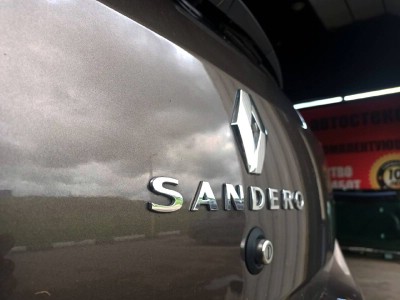 Установка лобового стекла Renault Sandero Stepway II 2014-