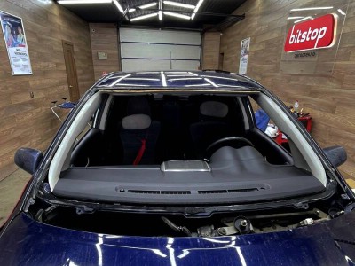 Установка лобового стекла Toyota Auris I 2006-2010