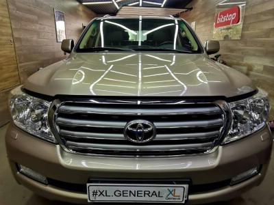 Установка лобового стекла Toyota Land Cruiser 200 2008-