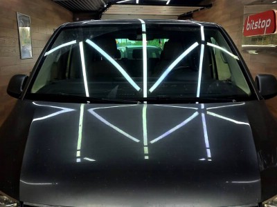 Установка лобового стекла Volkswagen Multivan T6 2016-