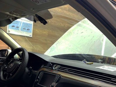 Установка лобового стекла Volkswagen Passat B8 2014-2020