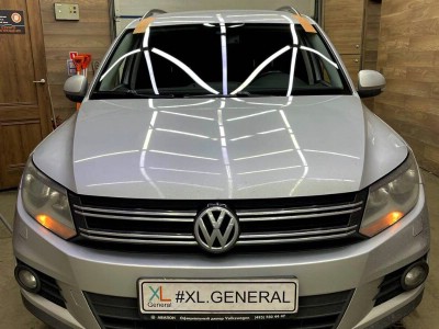 Установка лобового стекла Volkswagen Tiguan 2006-2017