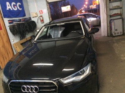 Установка лобового стекла Audi A6 2011-2018