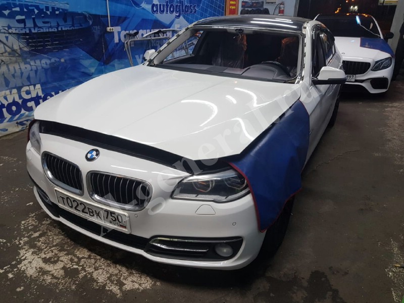 Лобовое стекло BMW 5 (G30) 4D SED 2017-