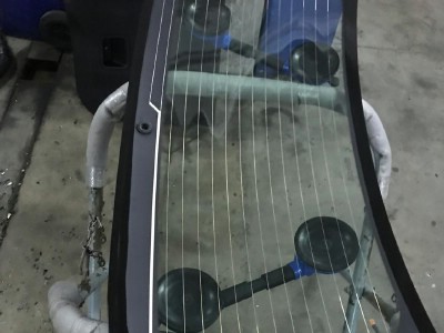 Установка заднего стекла Citroen C4 Grand Picasso 2006-2013