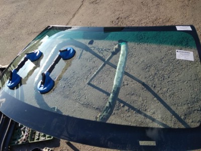 Установка лобового стекла Ford Explorer 5D 2011-