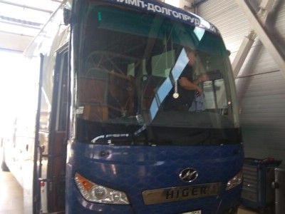 Установка лобового стекла Автобус Higer -
