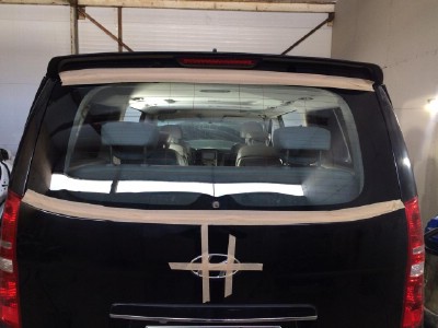 Установка заднего стекла Hyundai H1 Starex 2007-