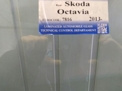 Установка лобового стекла Skoda Octavia 5D HB,унив 2013-