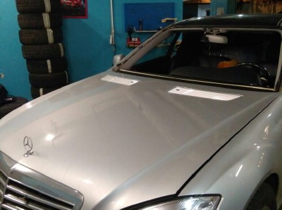 Установка лобового стекла Mercedes-Benz S Class (W221) -