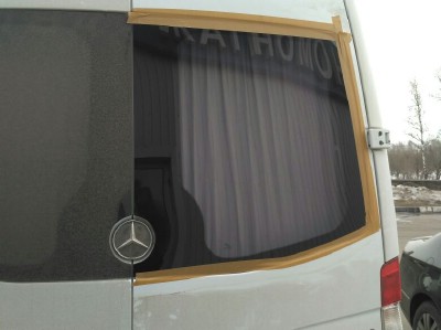 Установка лобового стекла Mercedes Sprinter SWB 2014-