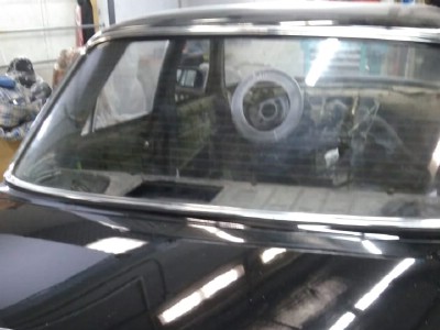 Установка заднего стекла MercedEs W126 (500 SE) 4D Sed 1980-1991