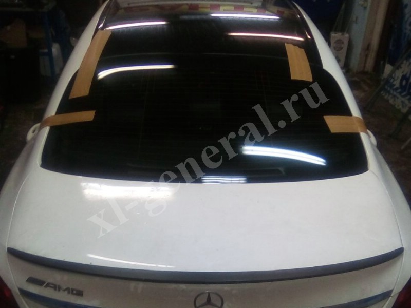 Заднее стекло Mercedes W205 Sed 2014-